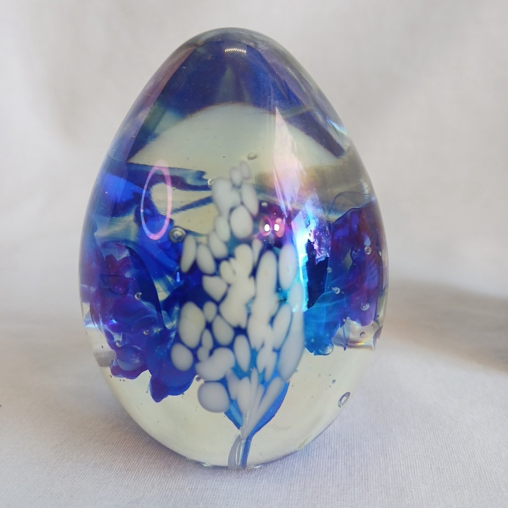 Vintage 1986 Iridescent Mount St Helens Ash Glass Paperweight - Picture 2 of 8